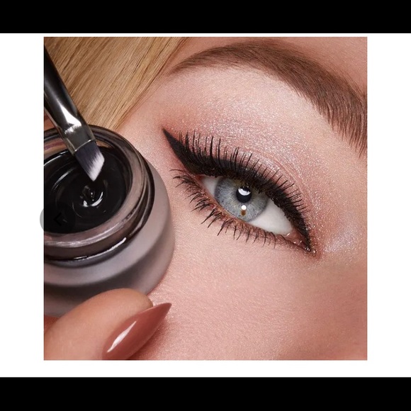 Eye and brow make up bundle - Picture 4 of 5